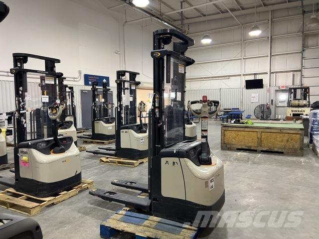 Crown ES 4000 Akülü depo ekipmanları