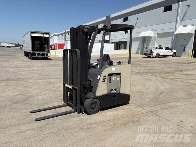 Crown RC5500 Elektrikli forkliftler