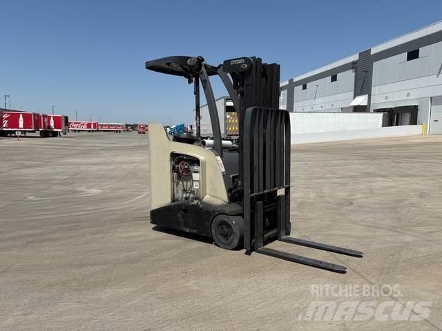 Crown RC5500 Elektrikli forkliftler