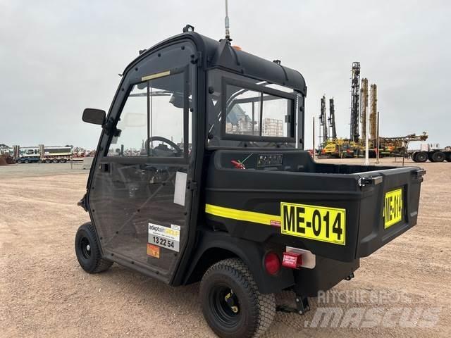 Cushman 800E Diger