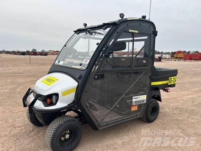 Cushman 800E Diger