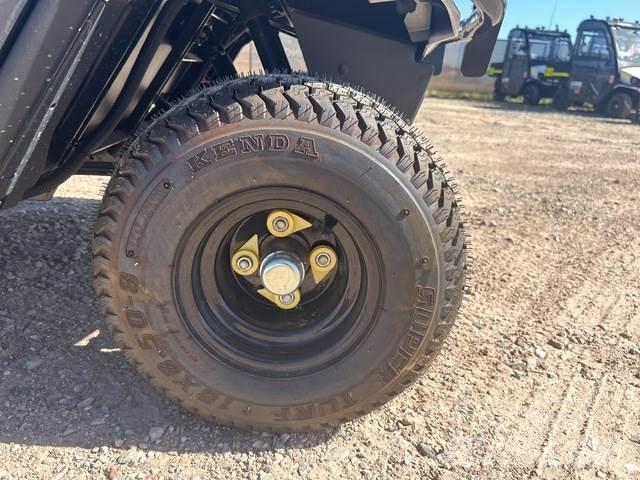 Cushman 800E Diger