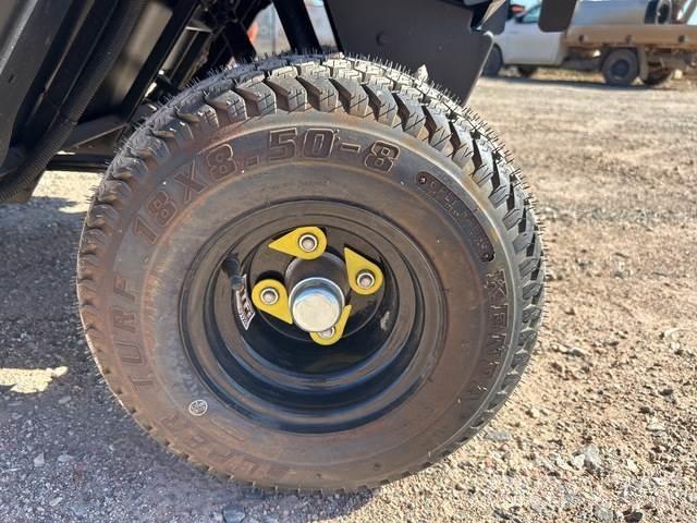 Cushman 800E Diger