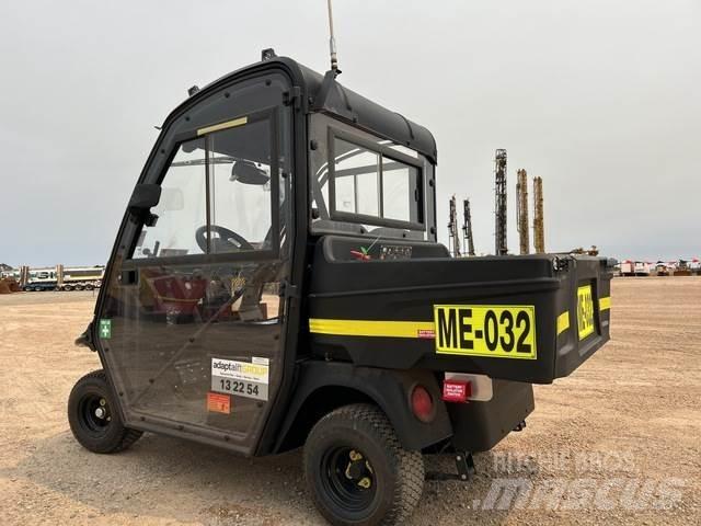 Cushman 800E Diger