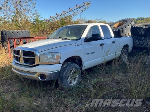 Dodge Ram 1500 Pikaplar