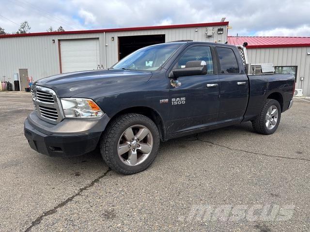 Dodge Ram 1500 Pikaplar