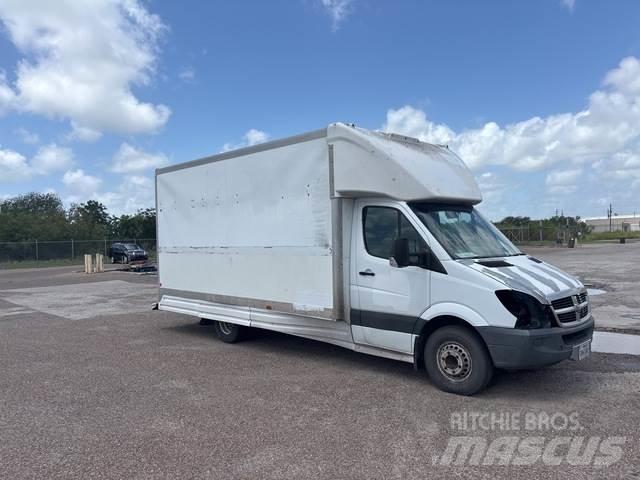 Dodge Sprinter Kapali kasa kamyonlar
