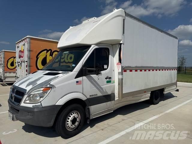 Dodge Sprinter Kapali kasa kamyonetler