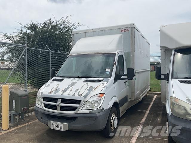 Dodge Sprinter Kapali kasa kamyonetler