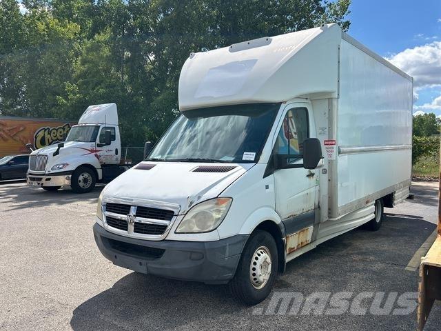 Dodge Sprinter Kapali kasa kamyonetler
