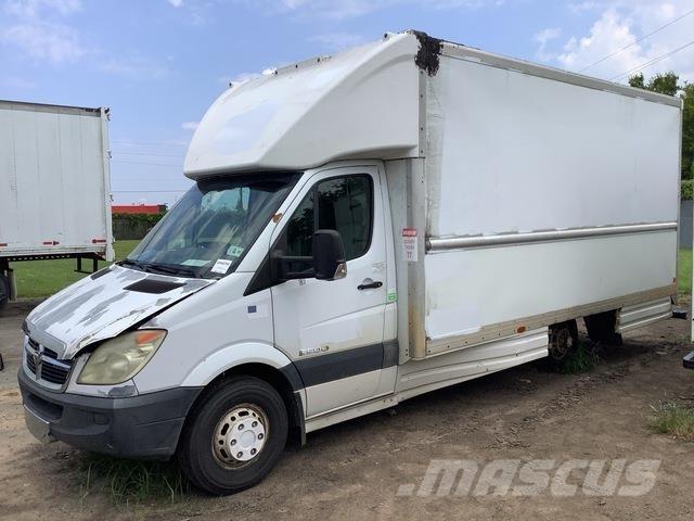 Dodge Sprinter Kapali kasa kamyonetler