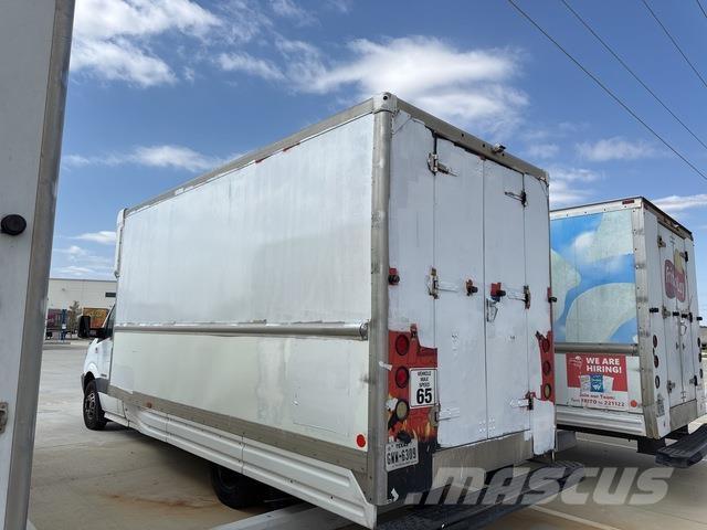 Dodge Sprinter Kapali kasa kamyonetler