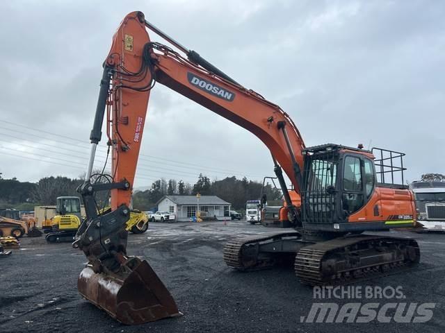 Doosan DX225LC Paletli ekskavatörler