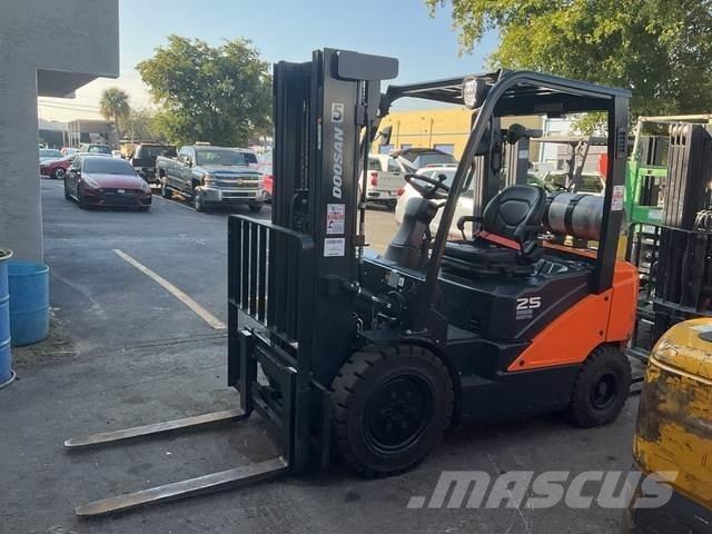 Doosan G25E-7 Diger