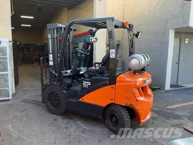 Doosan G25E-7 Diger
