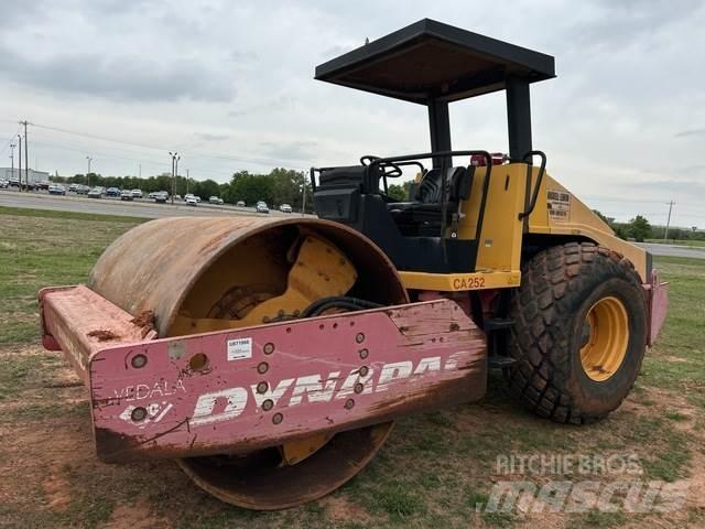 Dynapac CA252D Tek tamburlu silindirler