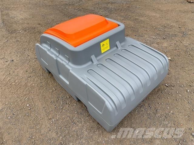  EXEQ DD200 Yakıt ve katkı maddesi tankları