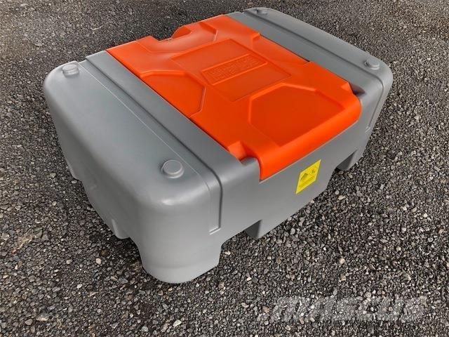  EXEQ DD210 Yakıt ve katkı maddesi tankları