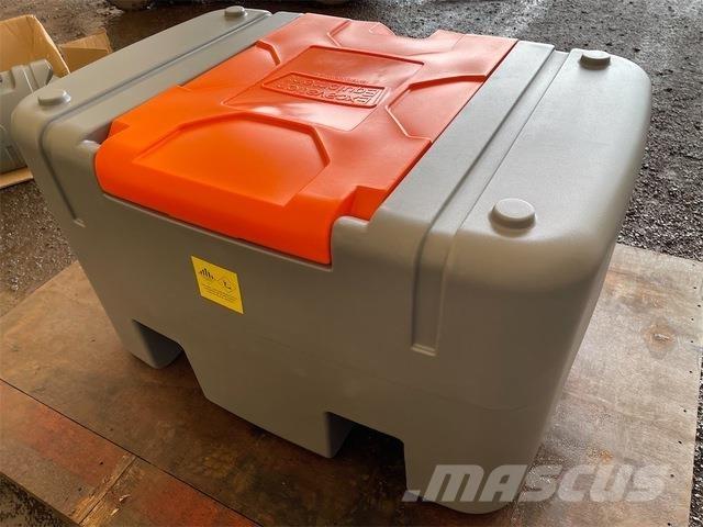  EXEQ DD400 Yakıt ve katkı maddesi tankları