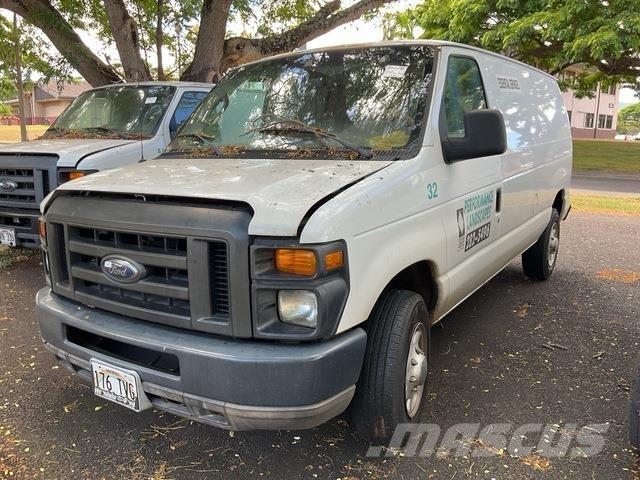 Ford E-150 Panel vanlar