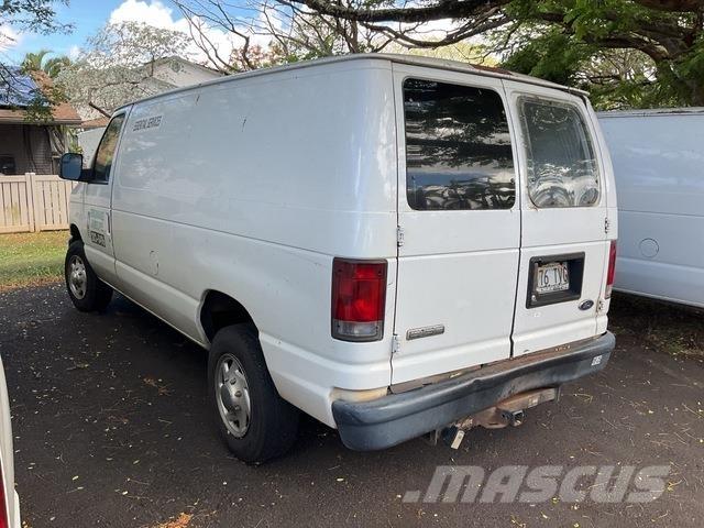 Ford E-150 Panel vanlar