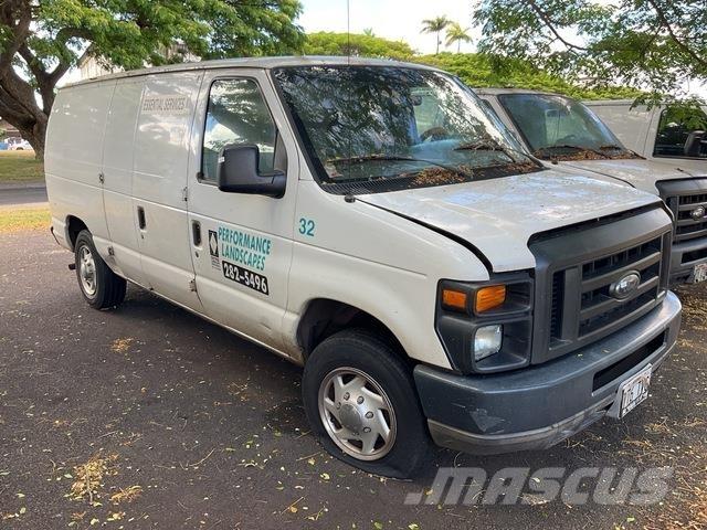 Ford E-150 Panel vanlar