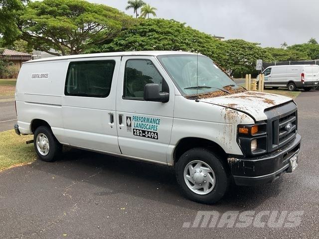 Ford E-150 Panel vanlar