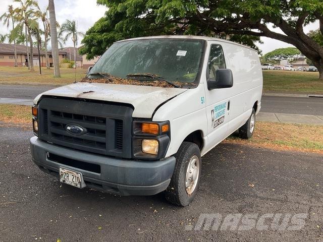 Ford E-150 Panel vanlar