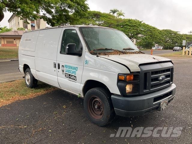 Ford E-150 Panel vanlar