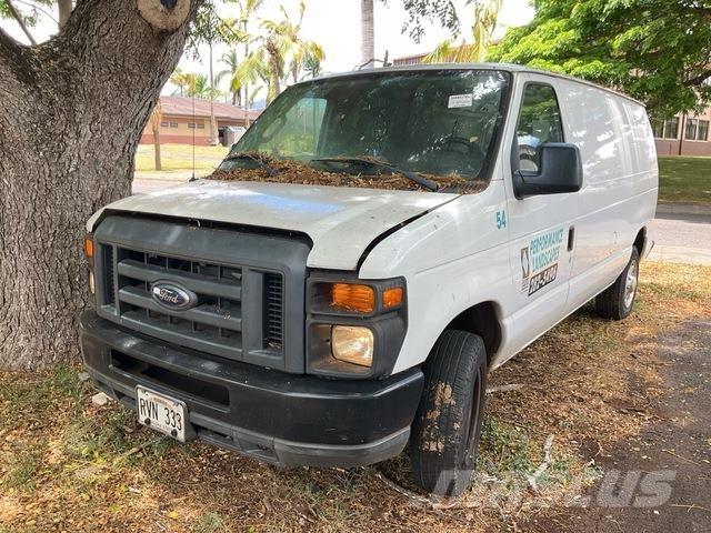Ford E-150 Panel vanlar