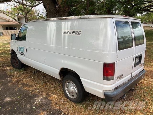 Ford E-150 Panel vanlar