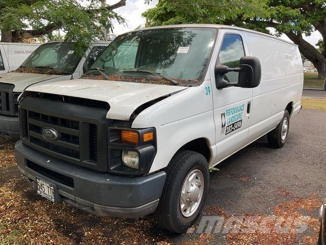 Ford E-250 Panel vanlar
