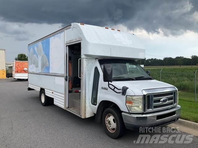 Ford E-350 Kapali kasa kamyonlar