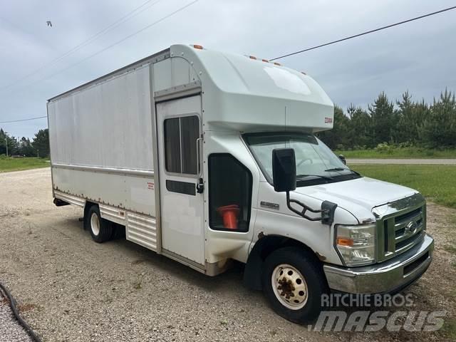 Ford E-350 Kapali kasa kamyonlar