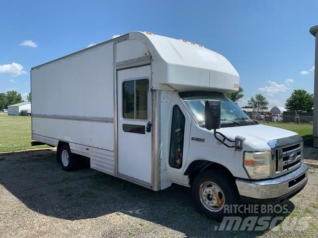 Ford E-350 Kapali kasa kamyonlar