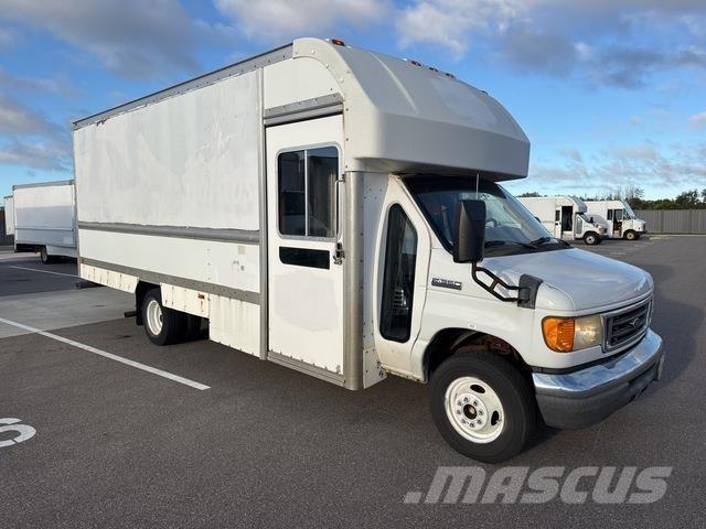 Ford E-350 Kapali kasa kamyonlar