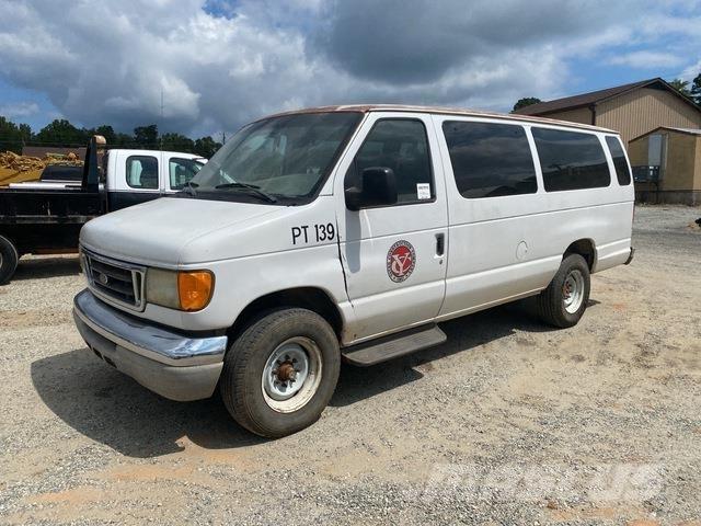 Ford E-350 Otomobiller