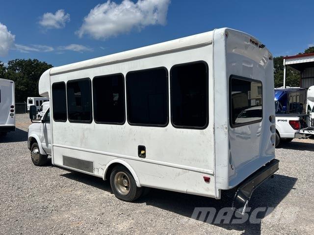 Ford E-350 Minibüsler
