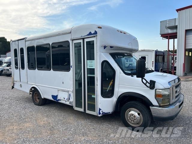 Ford E-350 Minibüsler