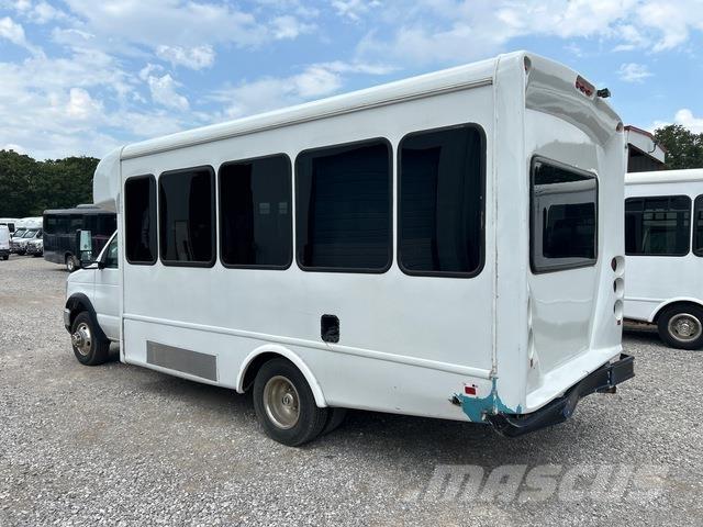 Ford E-350 Minibüsler