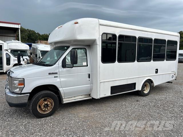 Ford E-350 Minibüsler