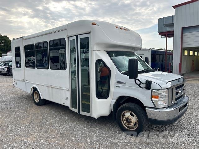 Ford E-350 Minibüsler