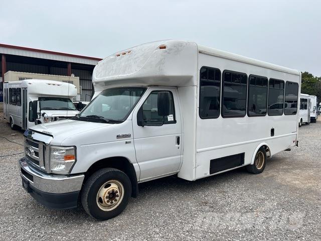 Ford E-350 Minibüsler