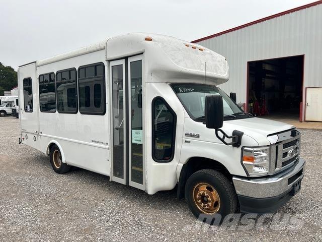 Ford E-350 Minibüsler