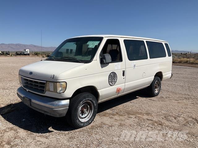 Ford E-350 Otomobiller