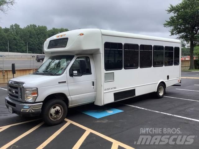 Ford E-450 Minibüsler