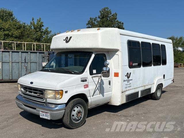 Ford E-450 Minibüsler