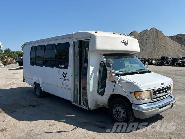 Ford E-450 Minibüsler