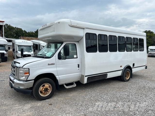 Ford E-450 Minibüsler