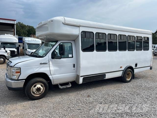 Ford E-450 Minibüsler